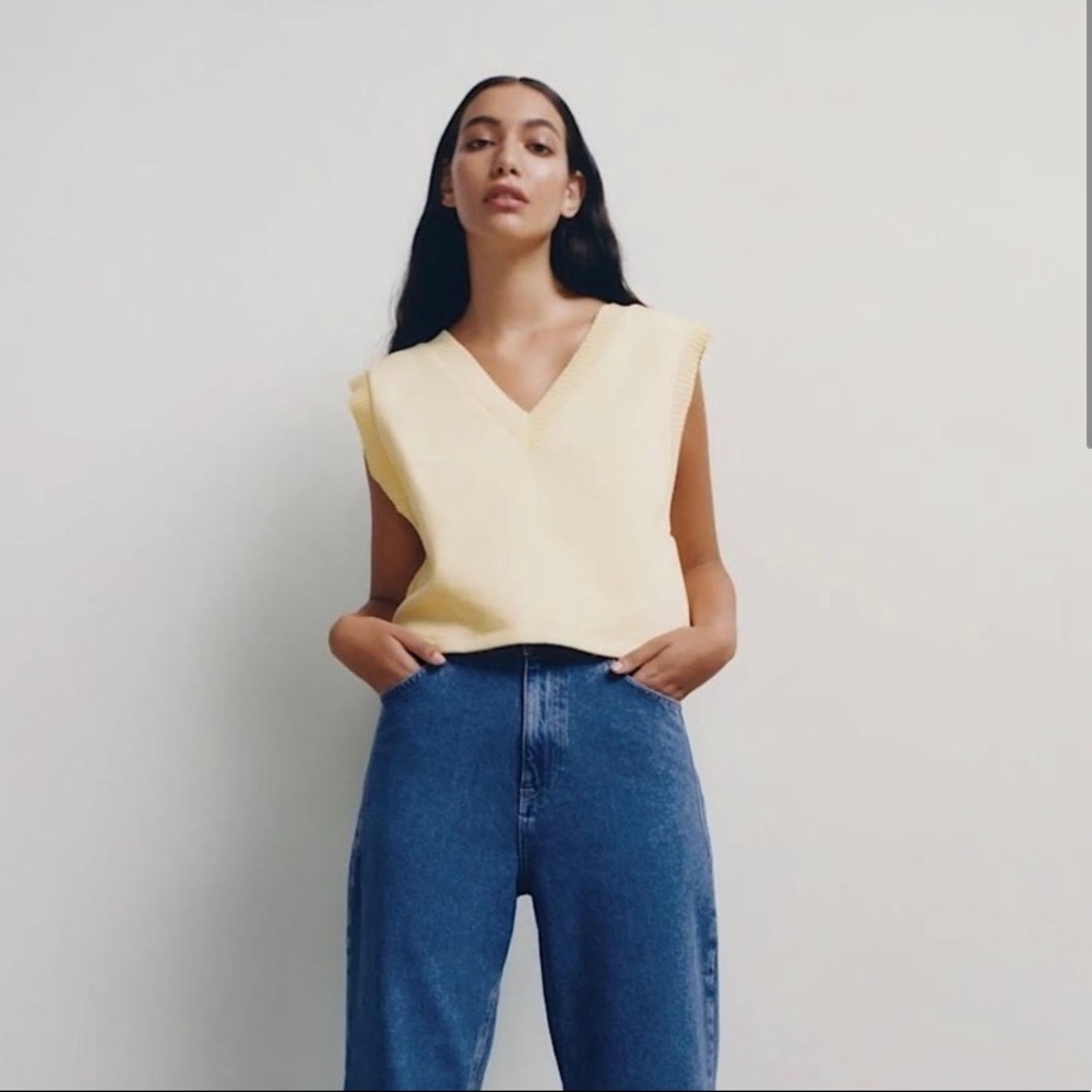 Zara Small Yellow Cropped Sweater Vest